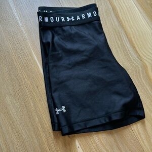 black under armour shorts